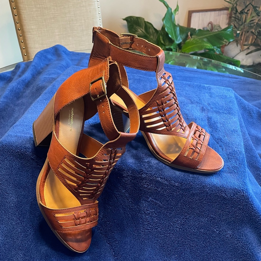 Cloudwalkers Tan Strappy Heels